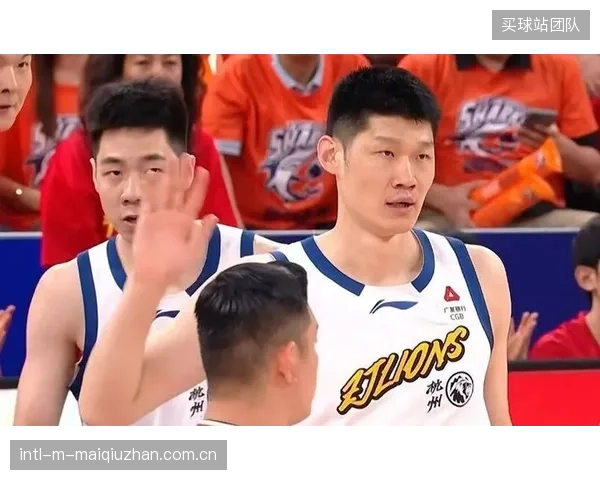 上海队凭借高效的进攻体系领跑全联盟，多点开花的得分能力是他们夺冠的坚实基础。